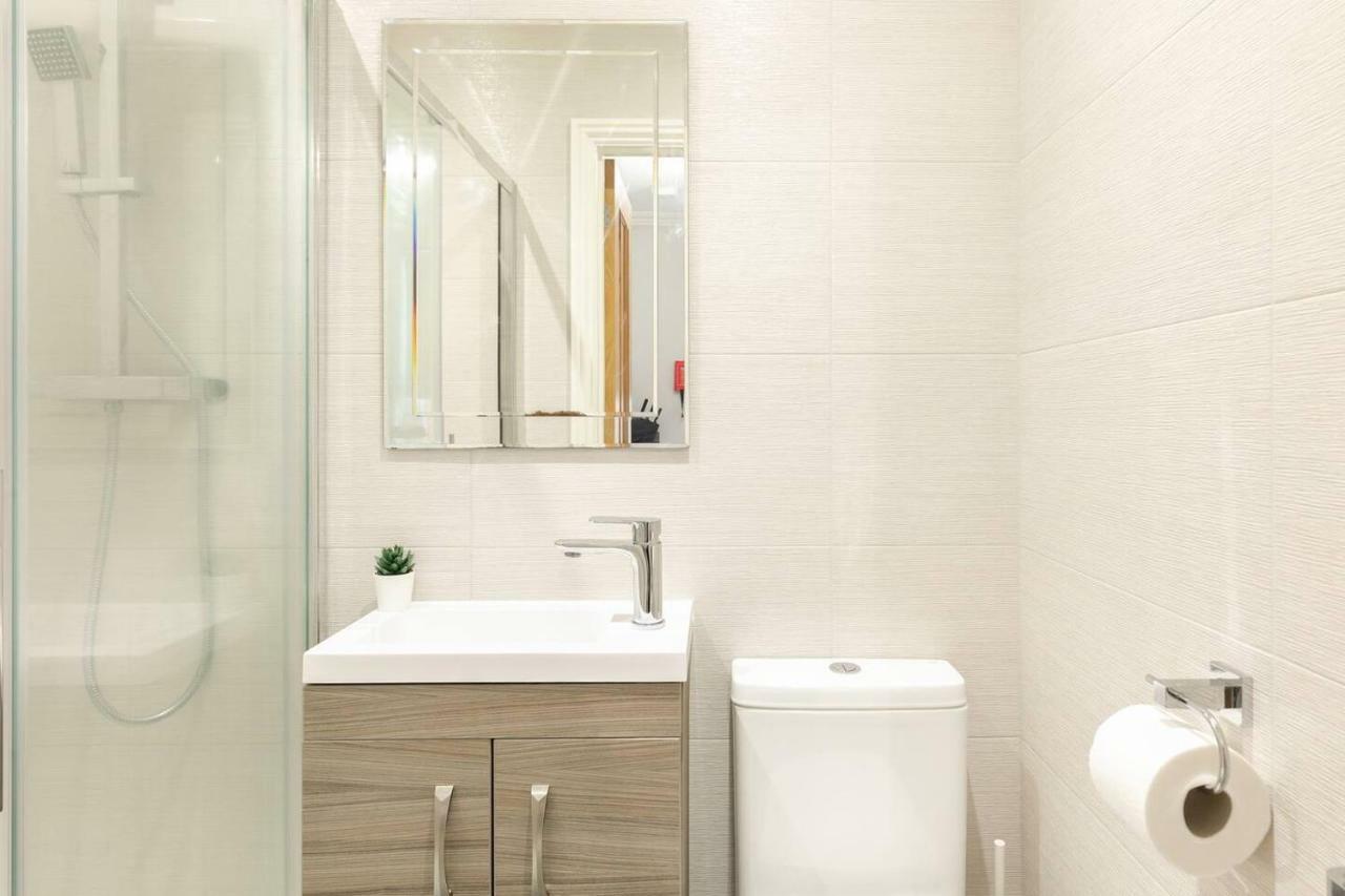 Berkshire Apartment 11Helena House LUX Studio Apartment Reading Esterno foto